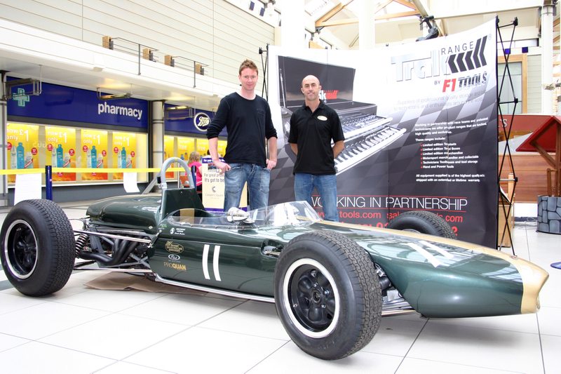 Illustration for article titled Hopping Into Jack Brabham's Seat